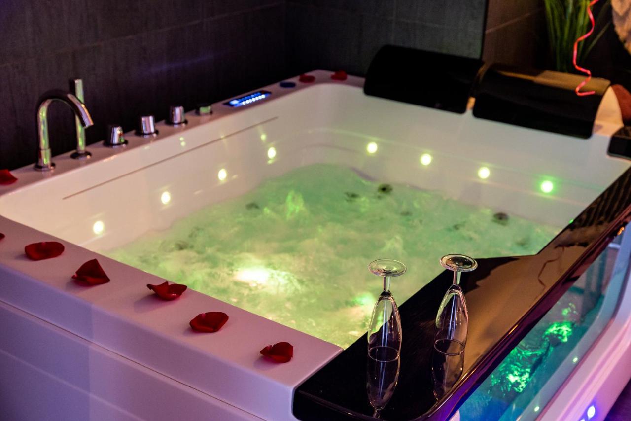 Suite And Spa 21 第戎 外观 照片